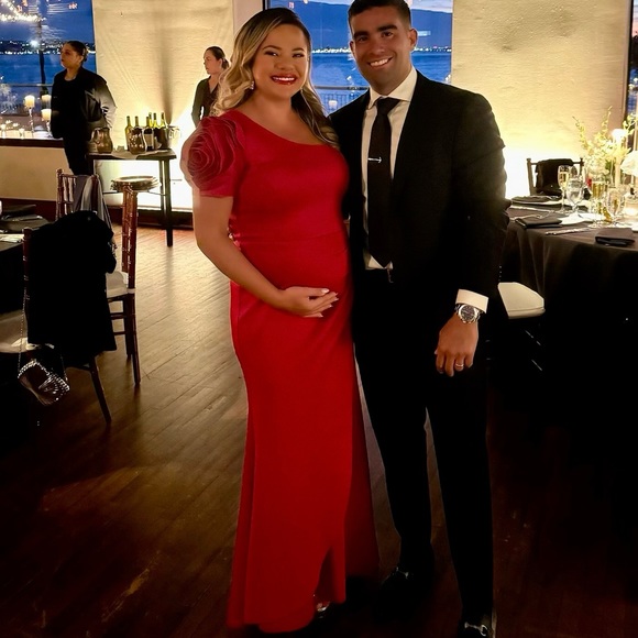 XSCAPE
Women's Floral-Sleeve One-Shoulder Gown - Picture 4 of 4